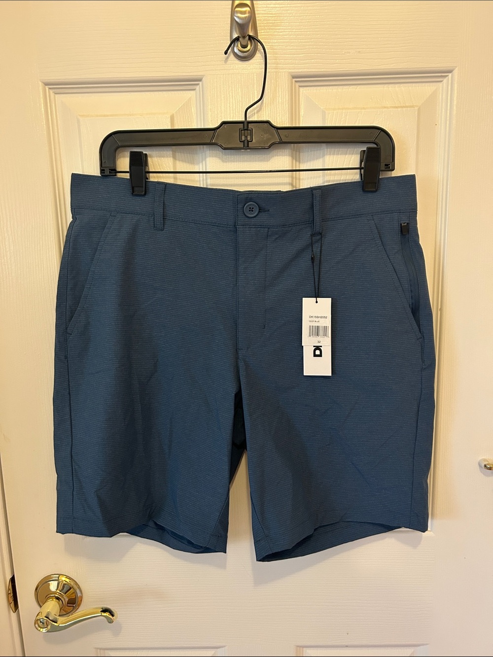 DKNY Men's Slate Blue Flat Front Performance Shorts